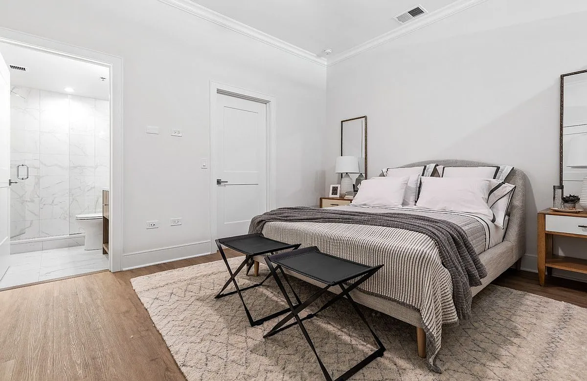 1555 Ridge Ave - Photo 2 of 15