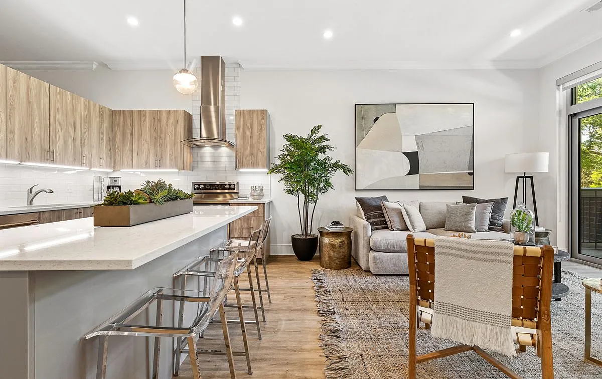 1555 Ridge Ave - Photo 5 of 15