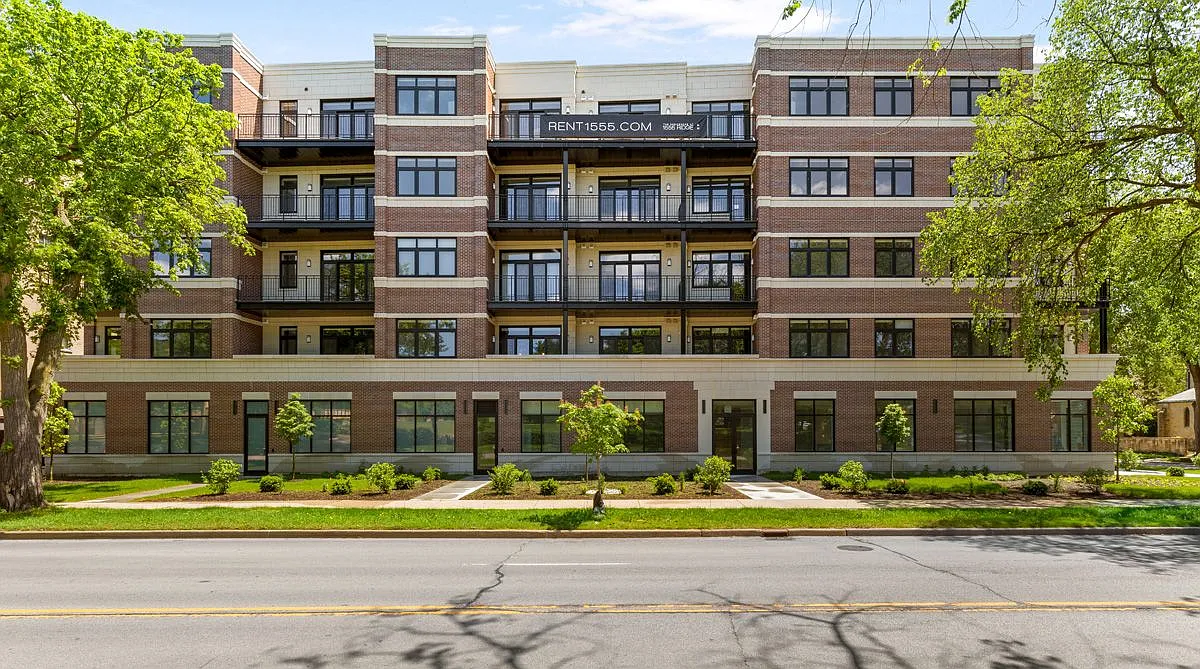 1555 Ridge Ave - Photo 6 of 15