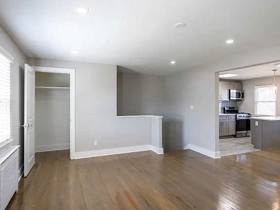 343 Academy Ter - Photo 3 of 12