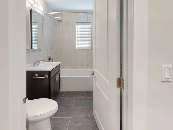 343 Academy Ter - Photo 4 of 12