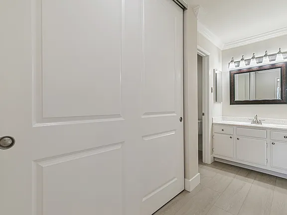 1850 Pruneridge Ave - Photo 5 of 14