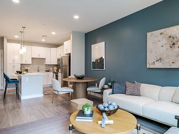 89 Hopkins St - Photo 7 of 12