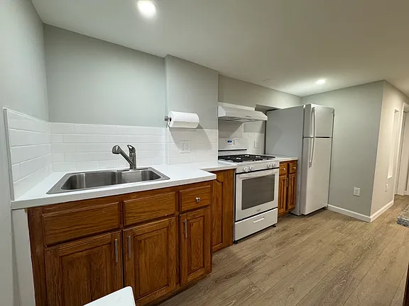 141 Arcadia Ave - Photo 2 of 13