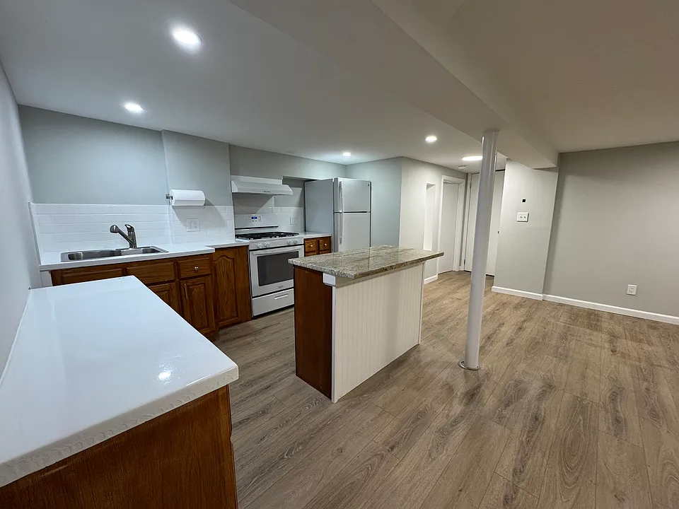 141 Arcadia Ave - Photo 4 of 13