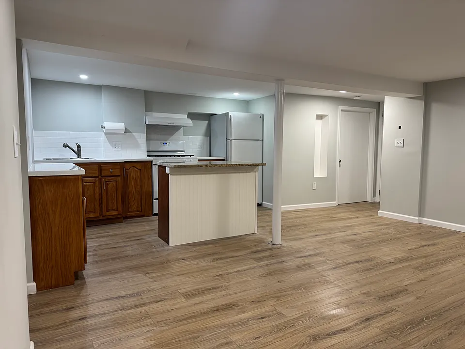 141 Arcadia Ave - Photo 5 of 13