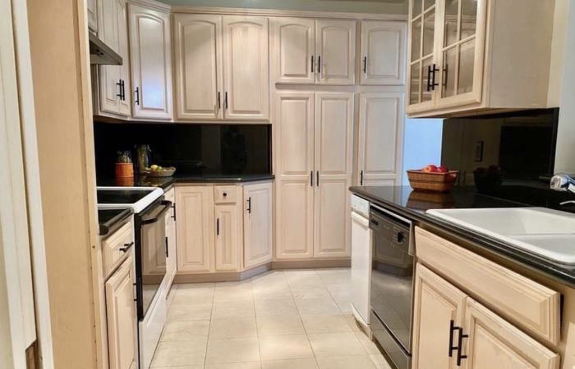 6275 Canterbury Dr #108 - Photo 6 of 19