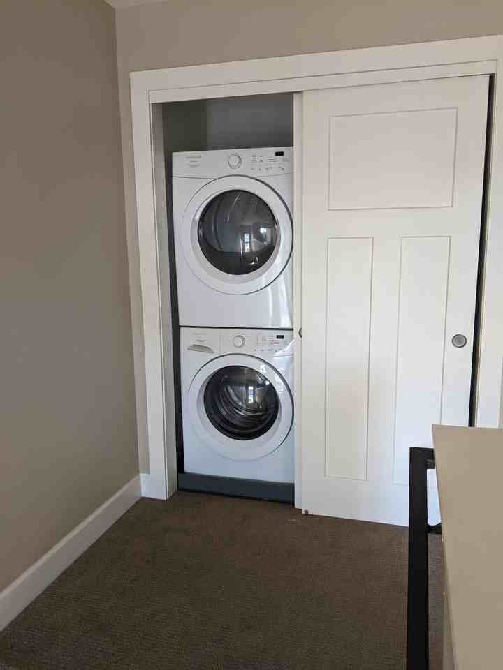 112 N Main St - Photo 6 of 11