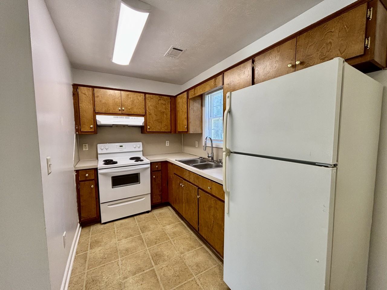 16 Crosswinds Rd - Photo 4 of 9