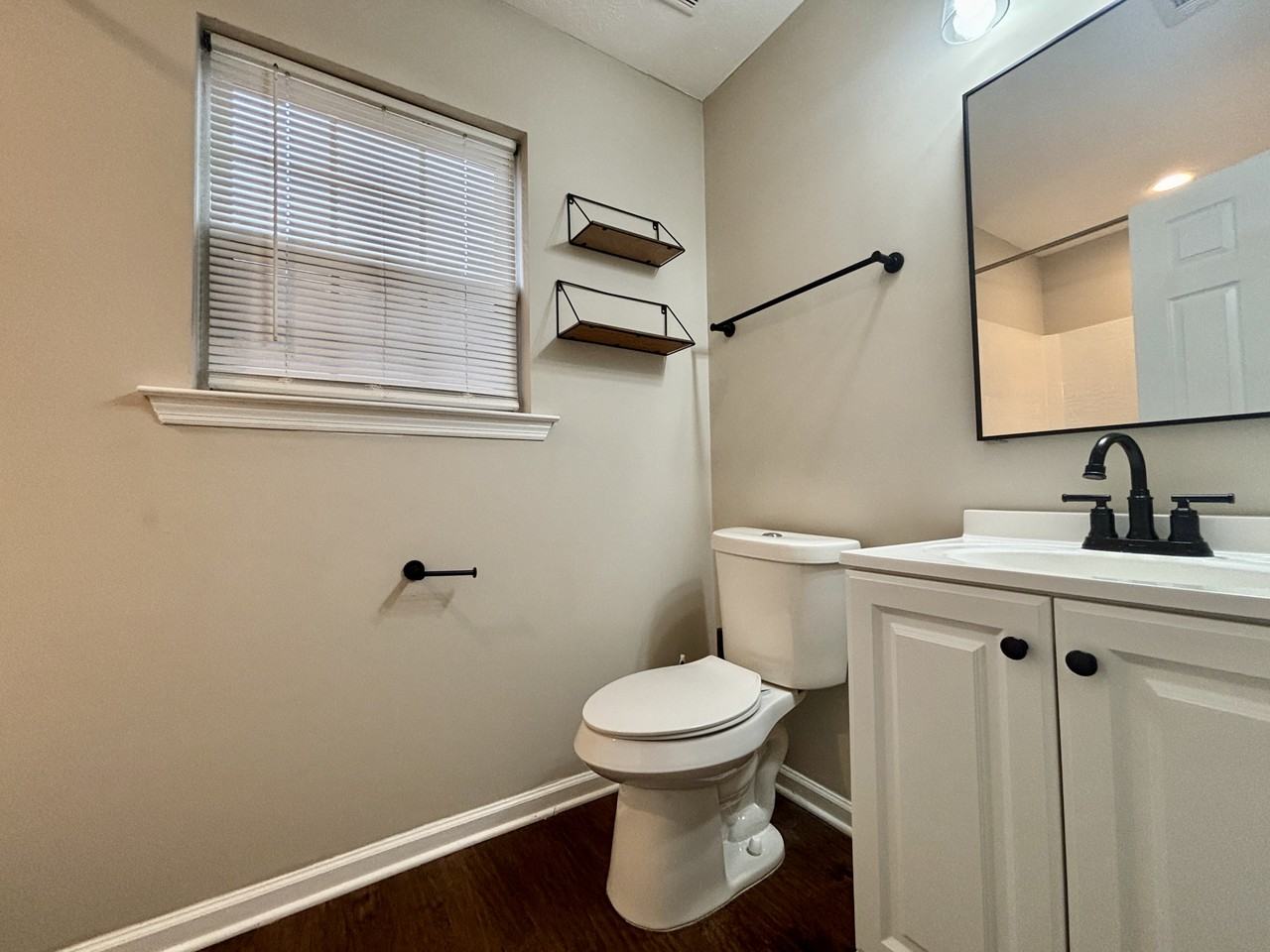 5500 Ambervista Ct - Photo 4 of 15