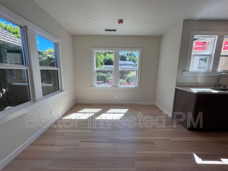 818 Nason St - Photo 3 of 9