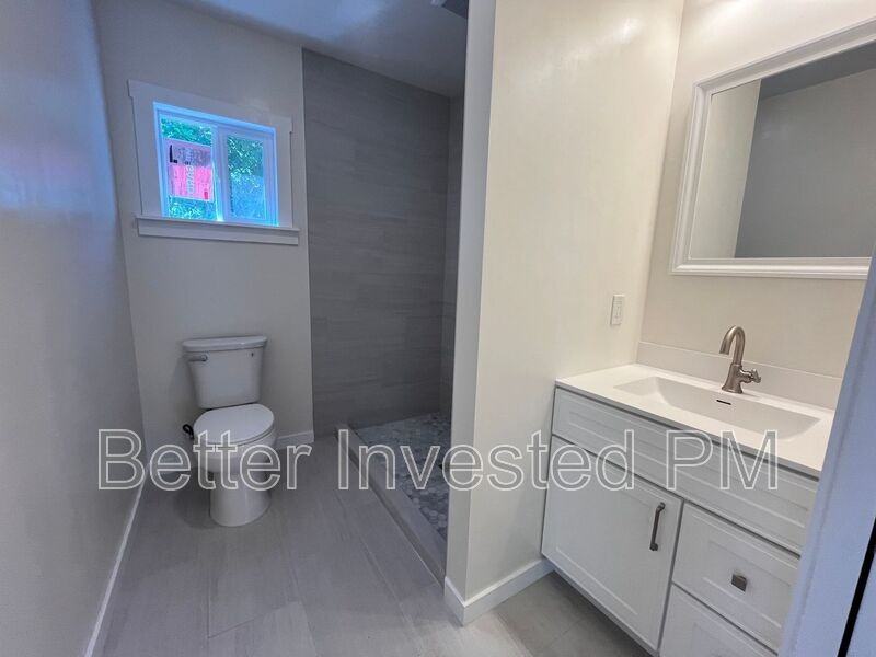 818 Nason St - Photo 6 of 9