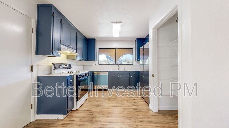 580 Pomo Dr - Photo 4 of 17