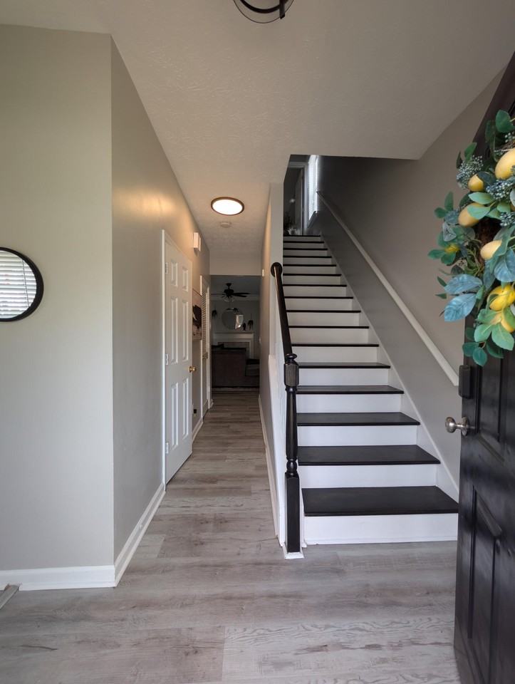 5690 Hampton Ct - Photo 2 of 13
