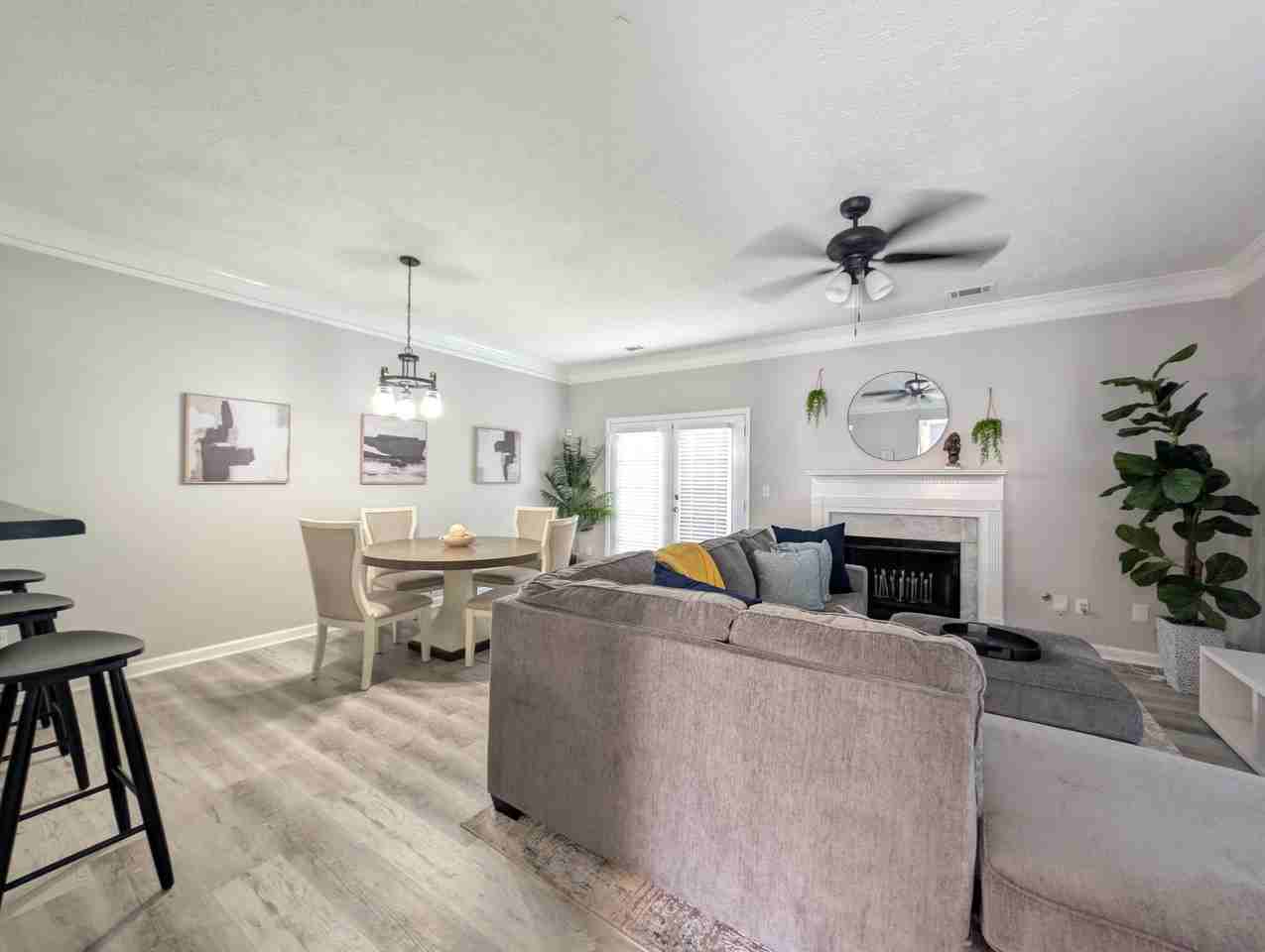 5690 Hampton Ct - Photo 6 of 13