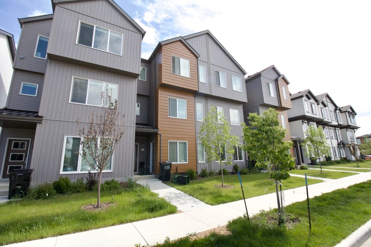 2415 193 St Nw - Photo 4 of 29