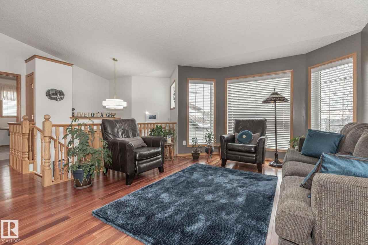 4728 150 Ave Nw - Photo 2 of 15