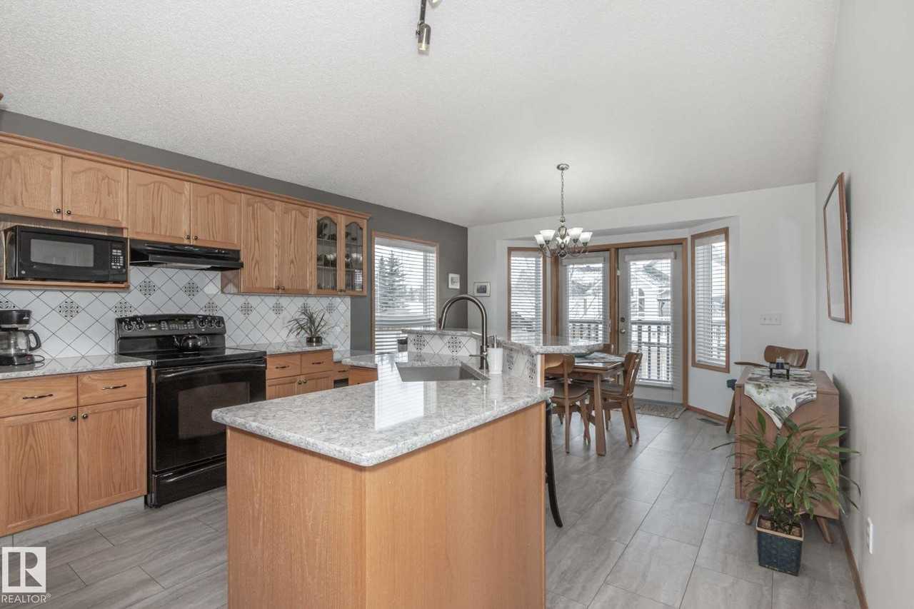 4728 150 Ave Nw - Photo 4 of 15