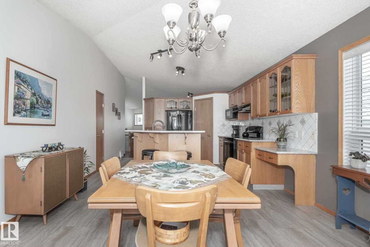 4728 150 Ave Nw - Photo 5 of 15