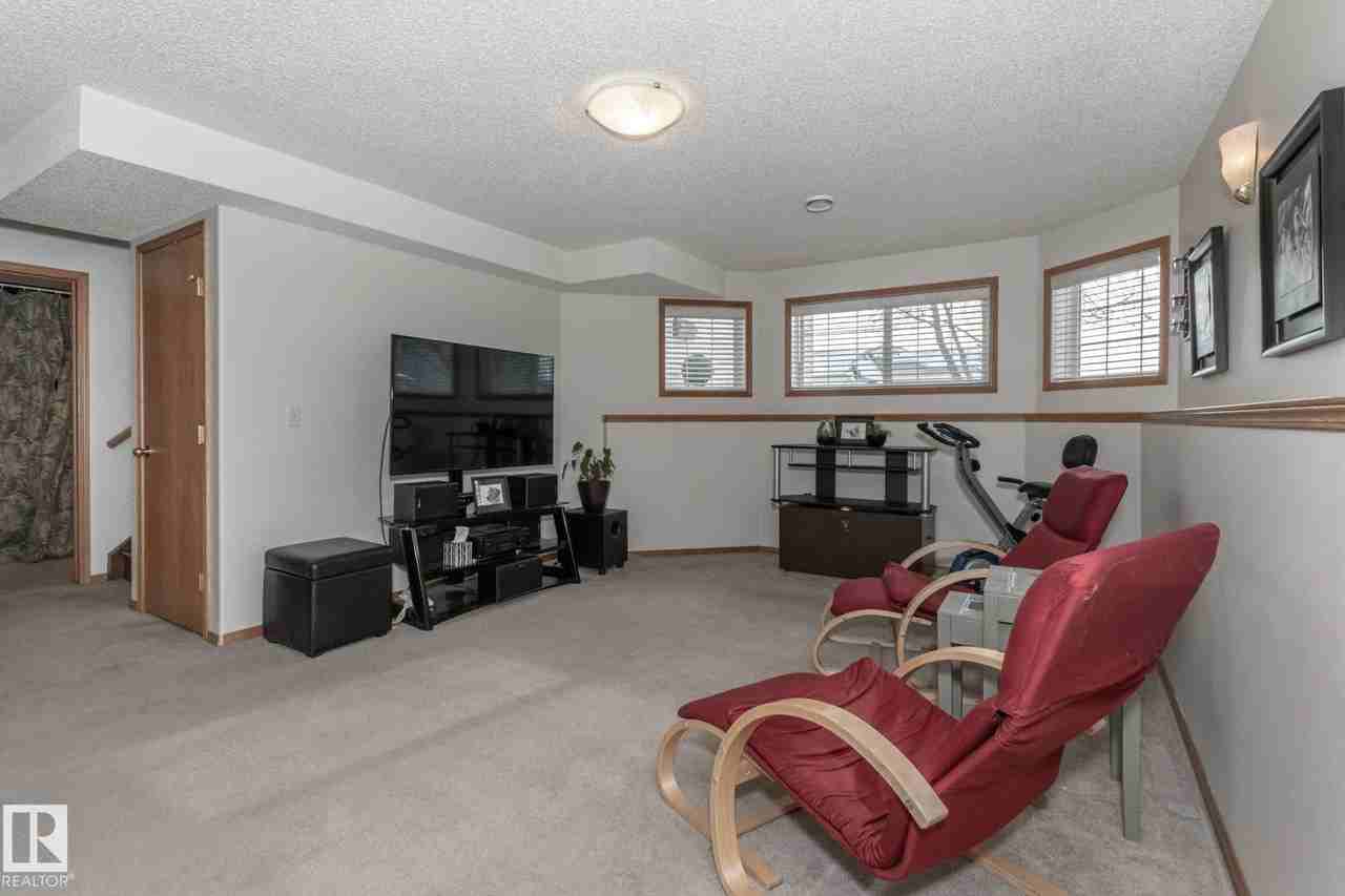 4728 150 Ave Nw - Photo 7 of 15