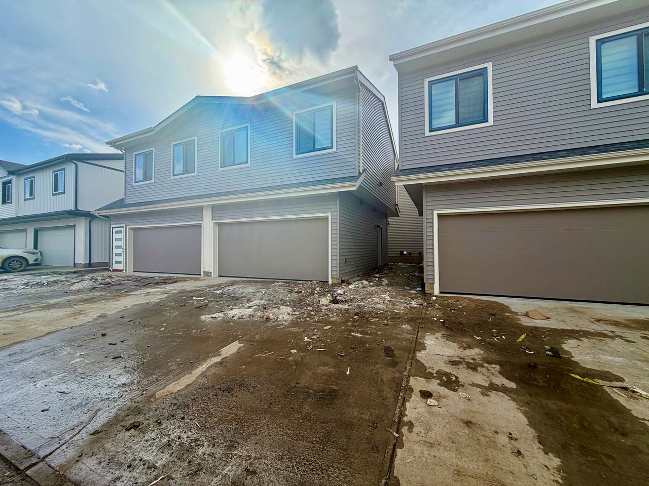 135-141 29 St Sw - Photo 4 of 50