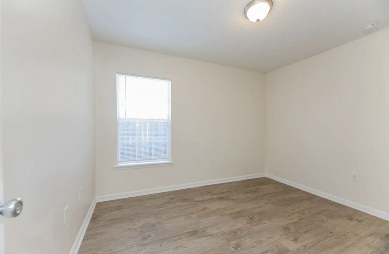 12342 Deersong Dr - Photo 7 of 8