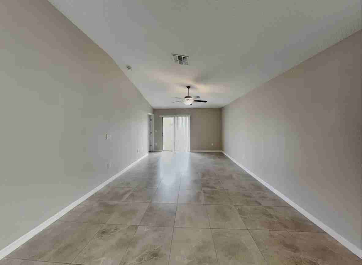 2218 Treesdale Ave - Photo 2 of 8