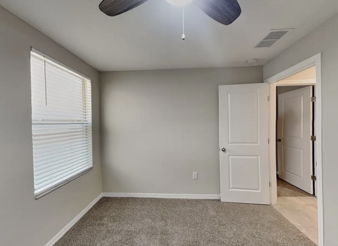 2218 Treesdale Ave - Photo 7 of 8