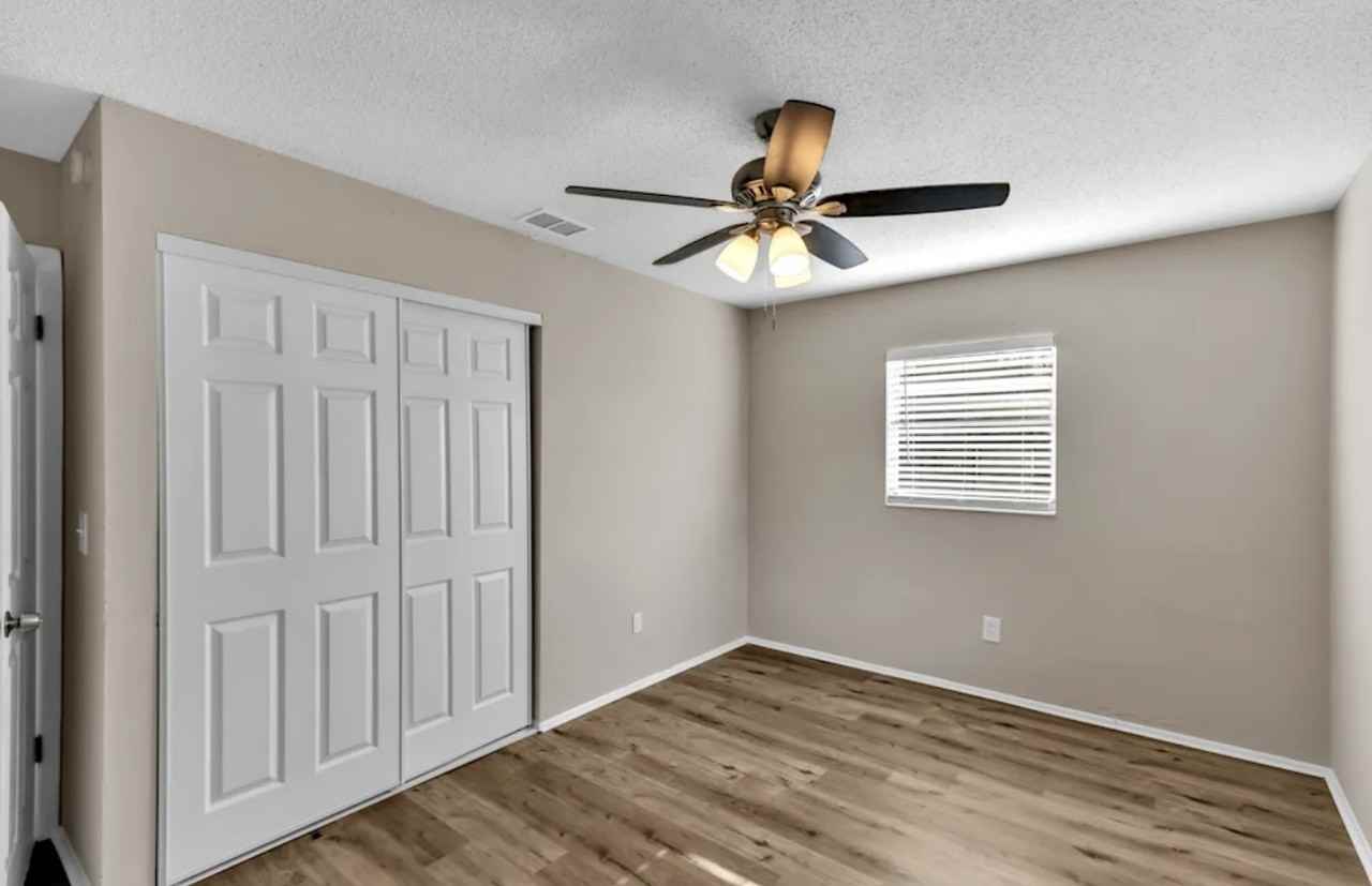 2008 E Humphrey St - Photo 6 of 9