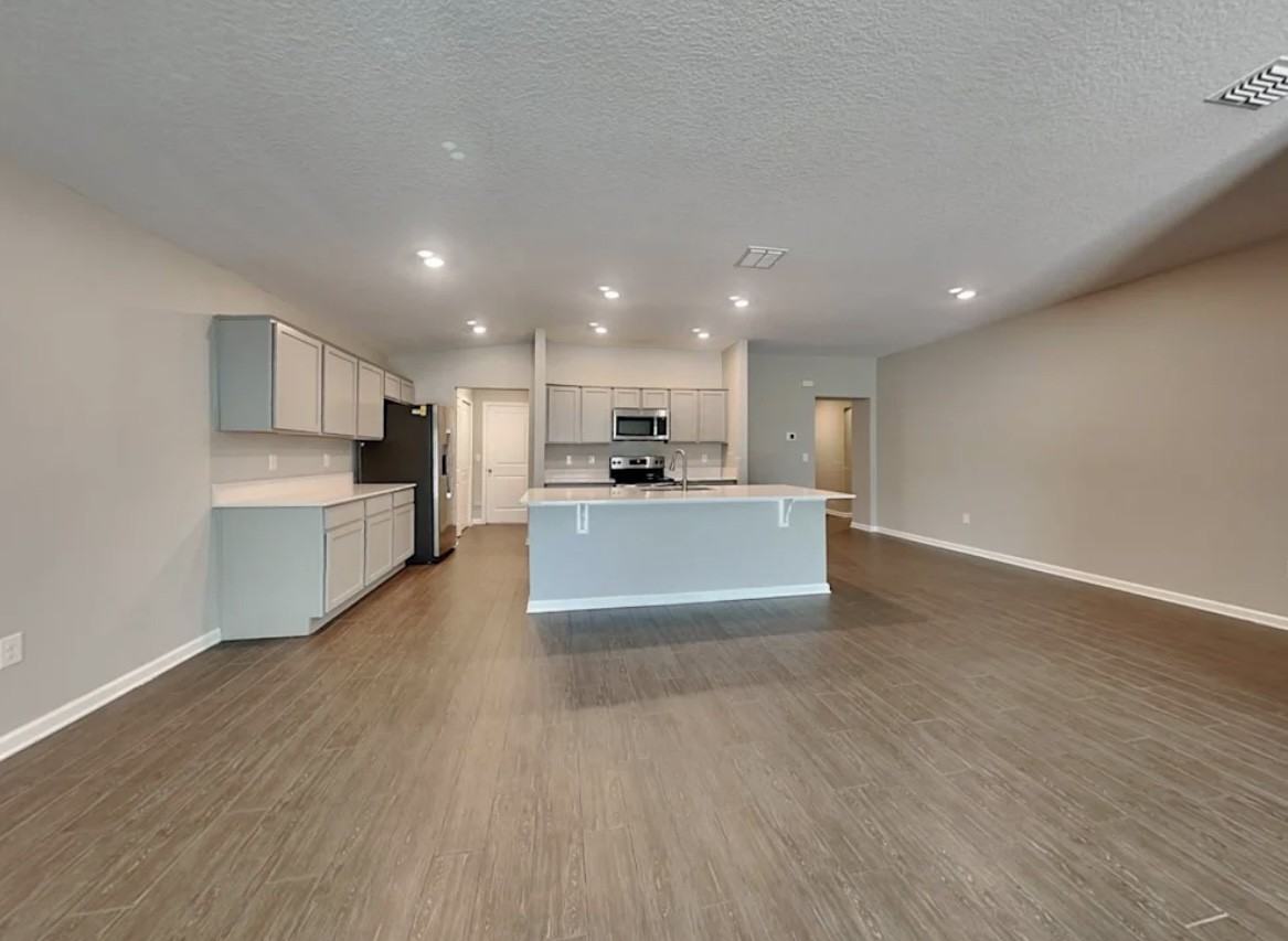 926 Caitlin Loop - Photo 2 of 6