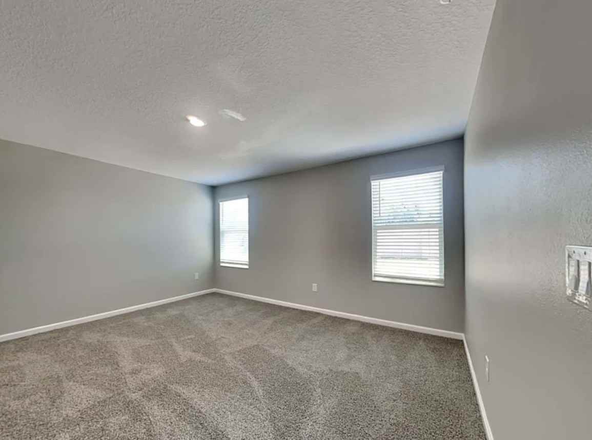 926 Caitlin Loop - Photo 3 of 6