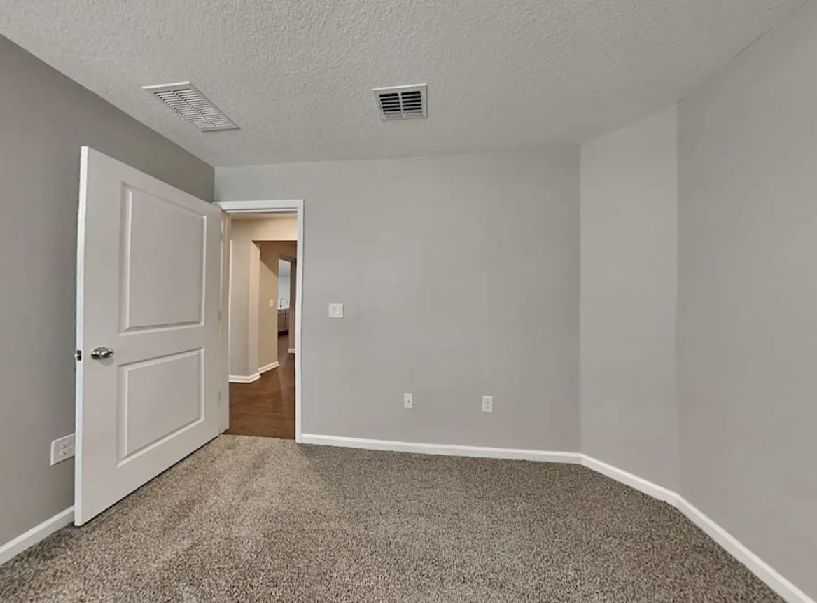 926 Caitlin Loop - Photo 4 of 6