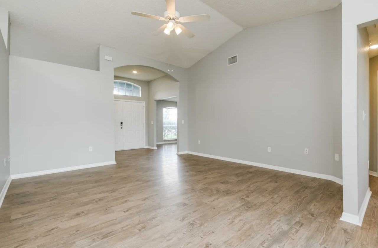 332 Cloverdale Rd - Photo 2 of 9