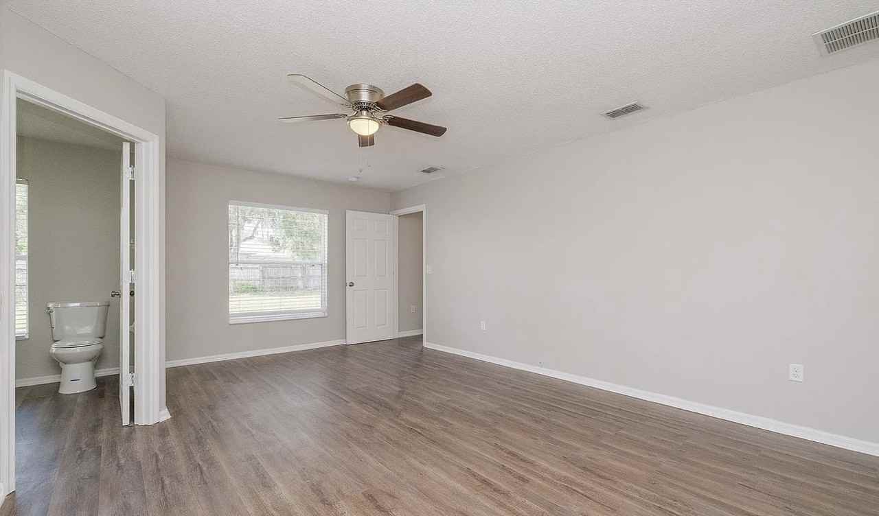 14136 Kingmont St - Photo 5 of 9