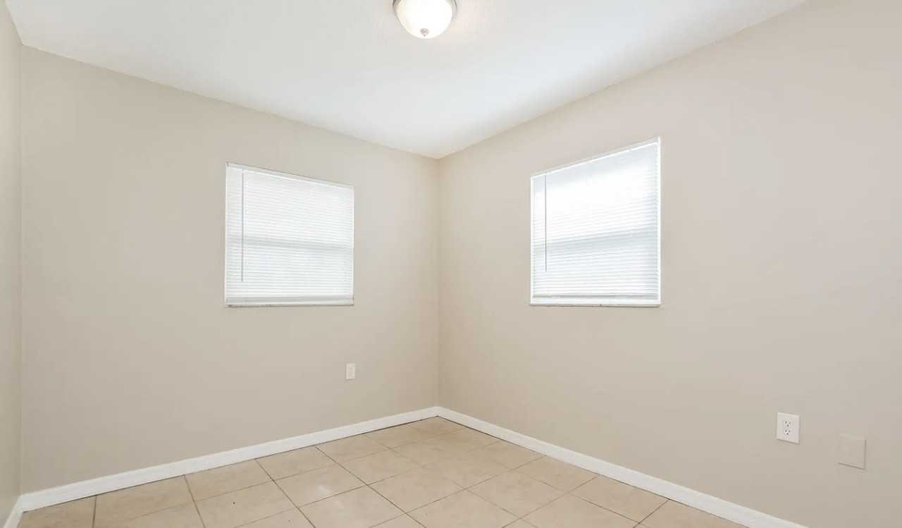 4833 Elese St - Photo 3 of 7