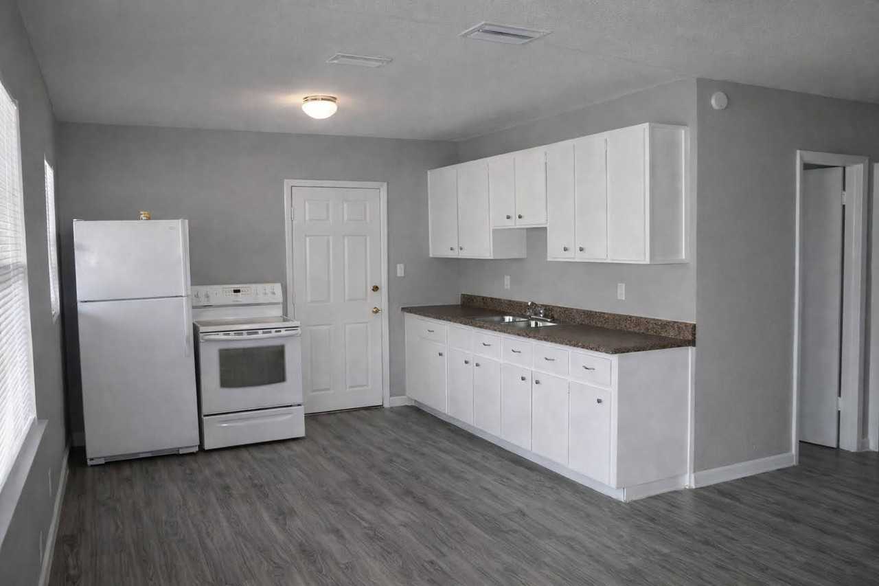 3101 E 18th Ave - Photo 4 of 12