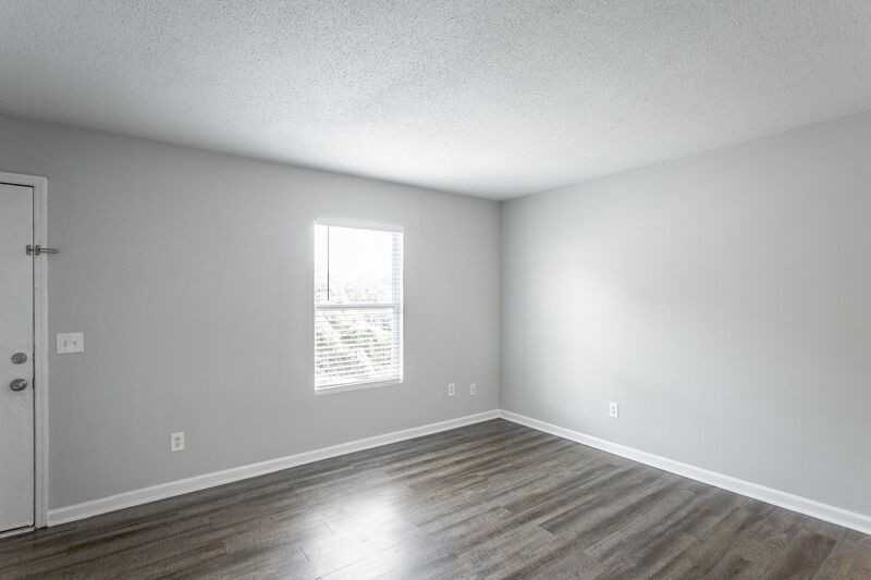 4405 Delashmitt Rd #2 - Photo 4 of 27