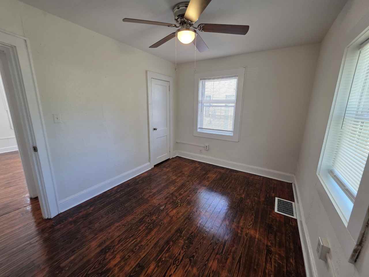 315 Princeton Ave - Photo 4 of 9