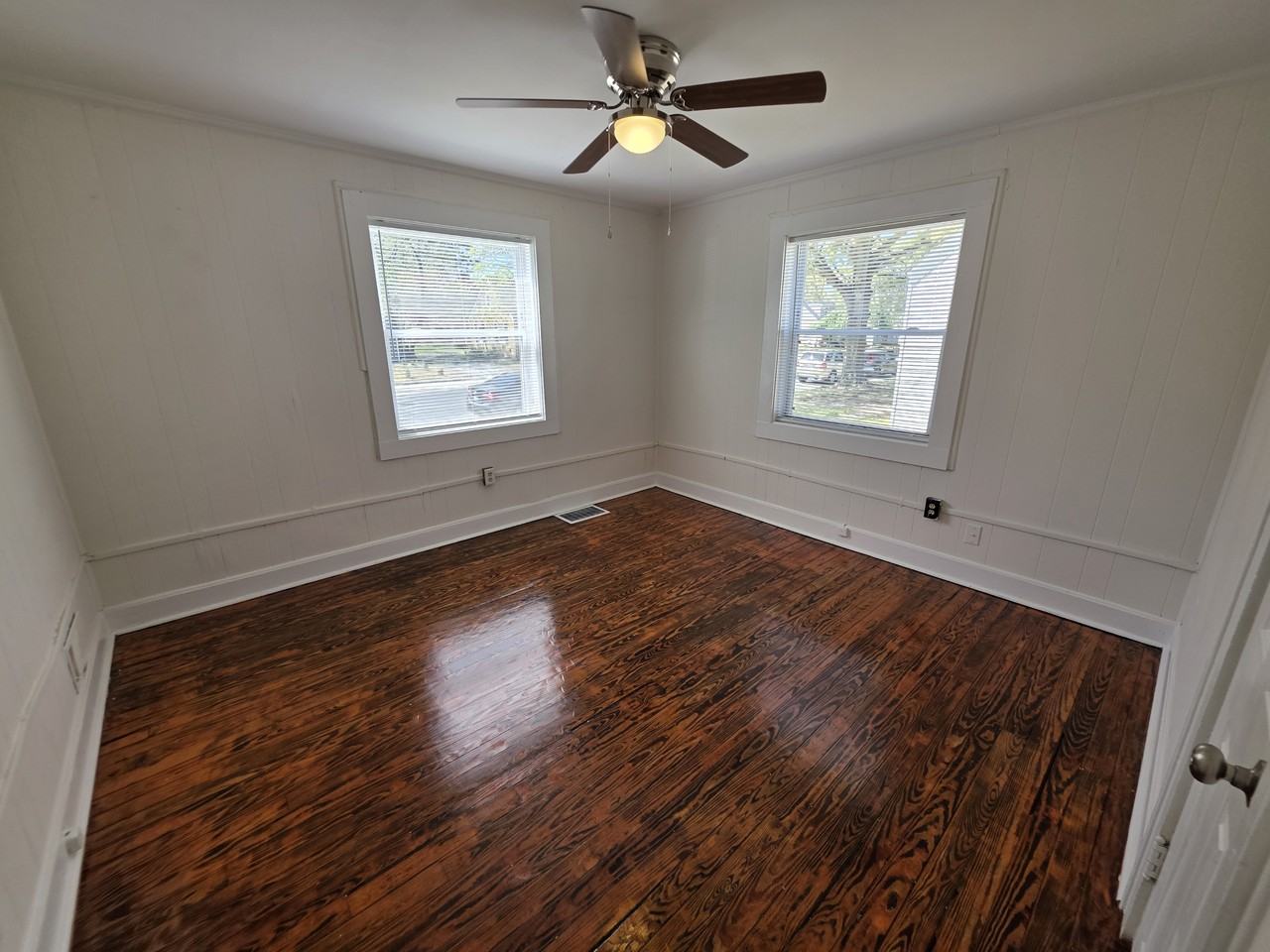 315 Princeton Ave - Photo 5 of 9