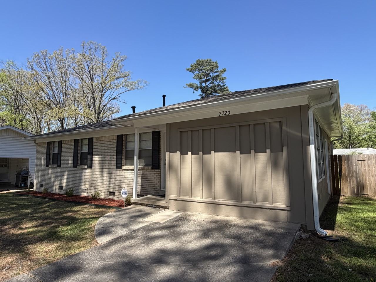 7720 Bradley Dr - Photo 2 of 22