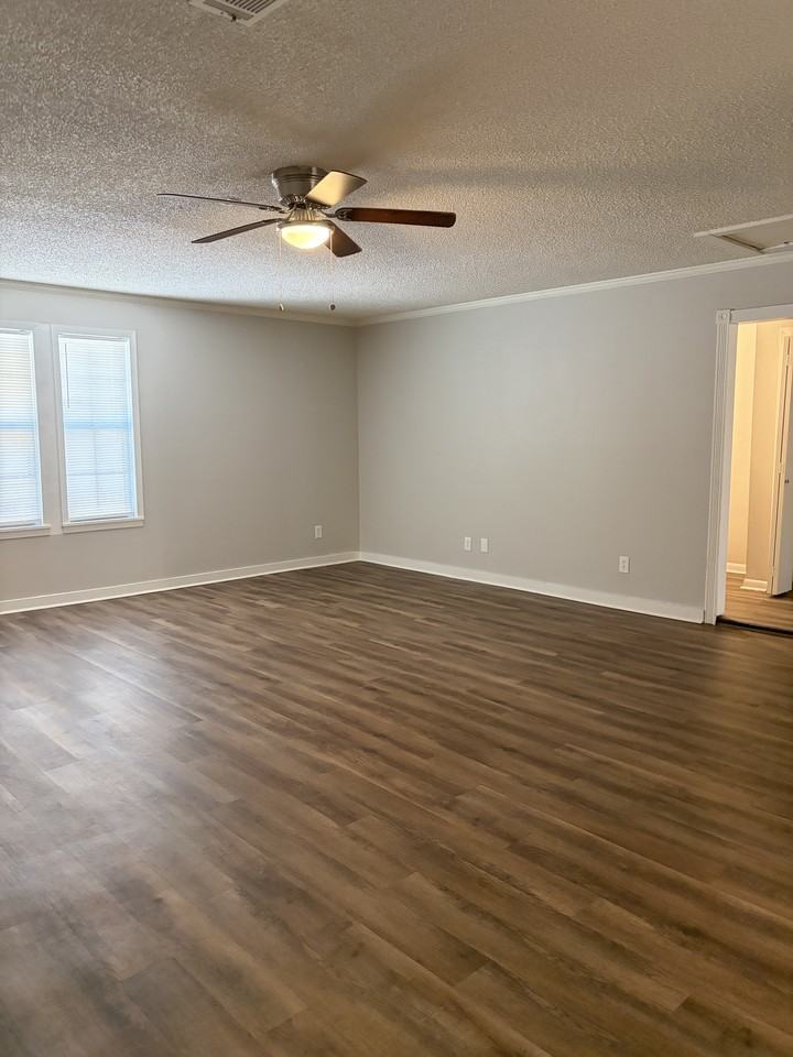 3611 Pelton - Photo 6 of 20