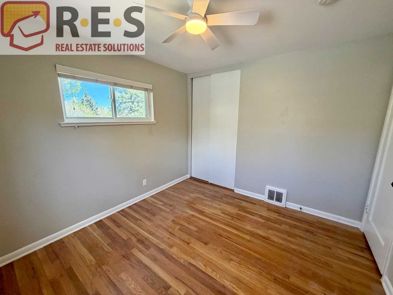 3201 S Holly St - Photo 3 of 8