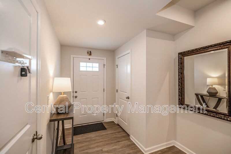 225 Coldwater Creek Ct - Photo 4 of 24