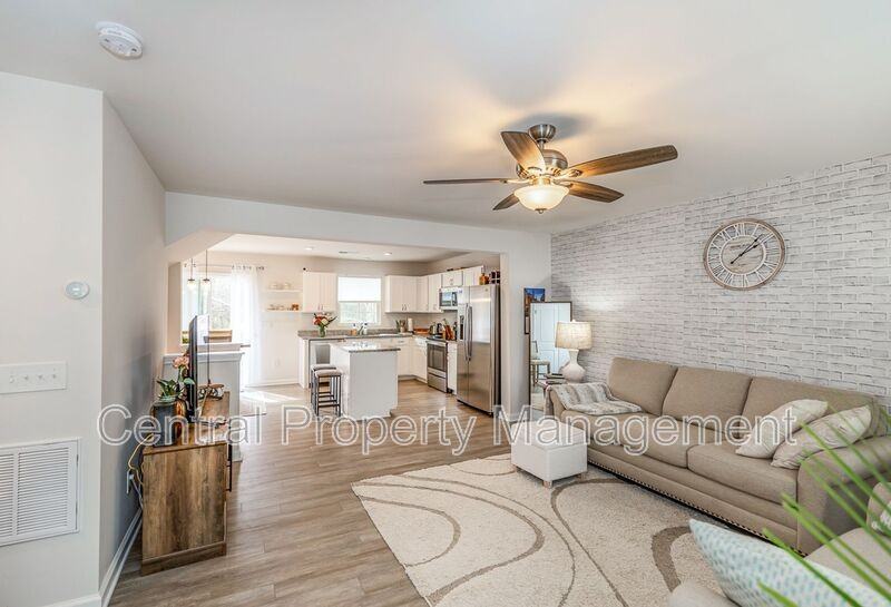 225 Coldwater Creek Ct - Photo 6 of 24