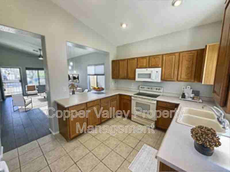 3553 W Morse Ct - Photo 3 of 26