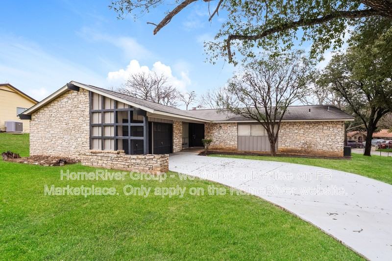 12602 Moss Hollow St - Photo 2 of 18