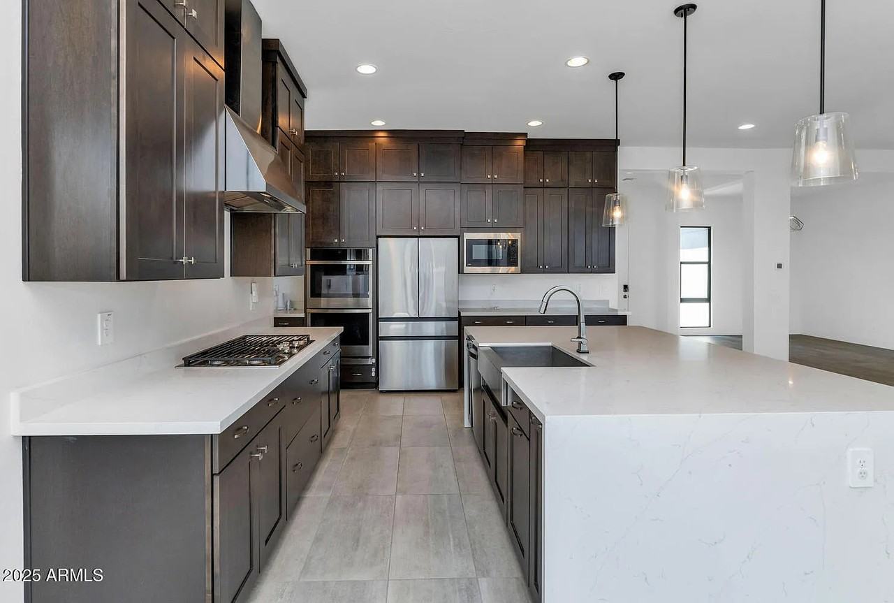 812 E Summerside Rd #NA - Photo 5 of 37