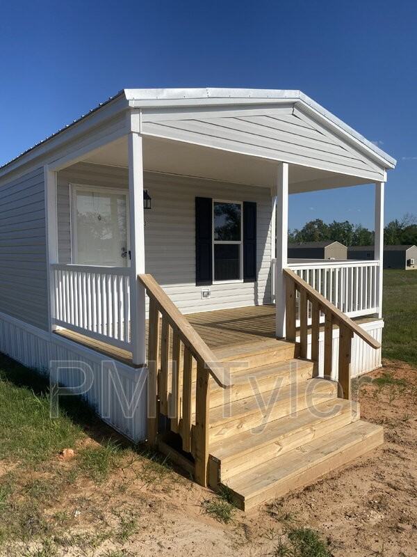 123 Dogwood Dr - Photo 2 of 9