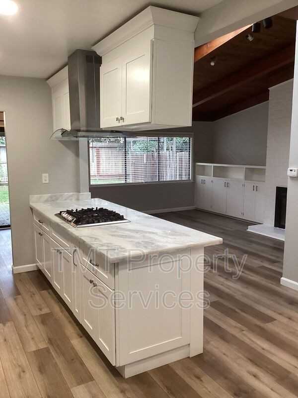 2217 Polk Way - Photo 3 of 21