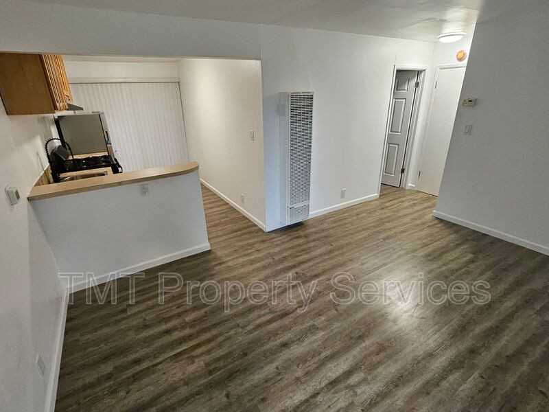 2619 W Acacia St #2 - Photo 3 of 10